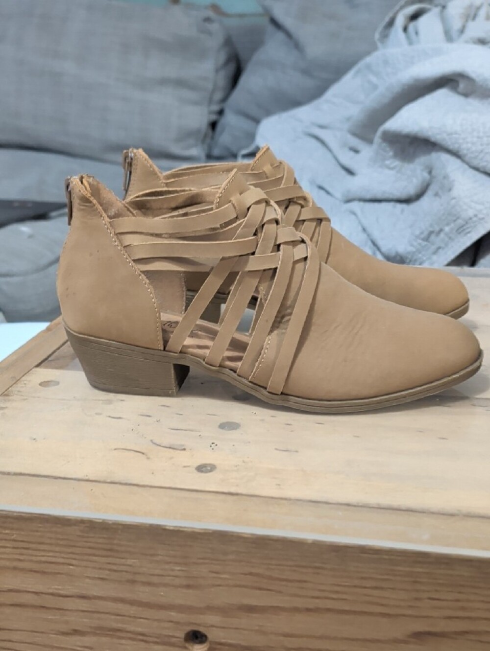 Coldwater Creek Nubuck Leather Women's Tan Ankle Boots Size 8